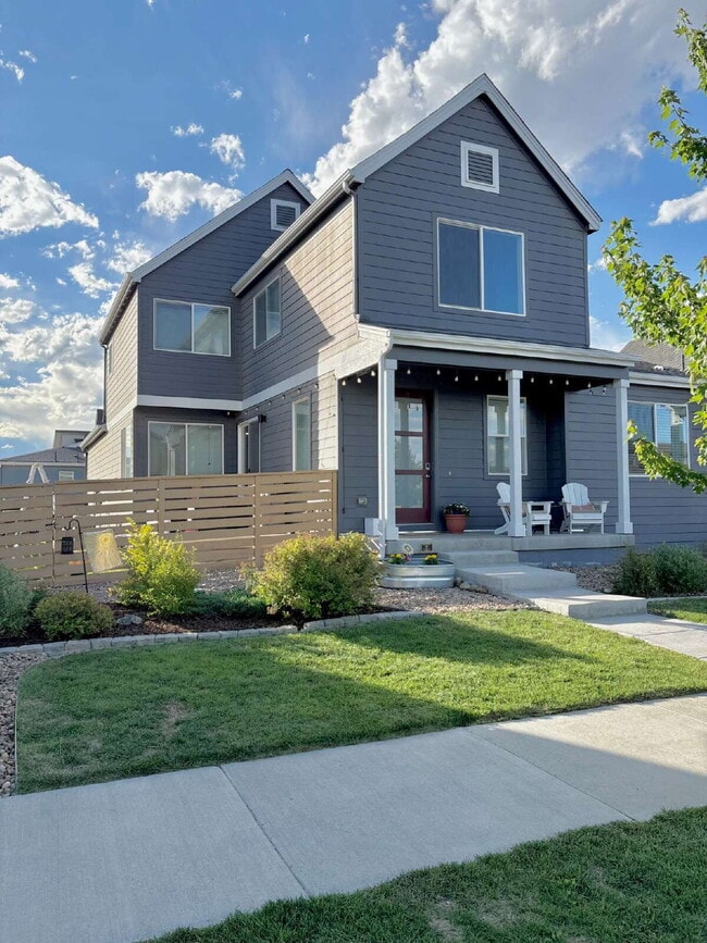 Photo - 3bd/2.5ba Paired Home in Trailside w/ side yard