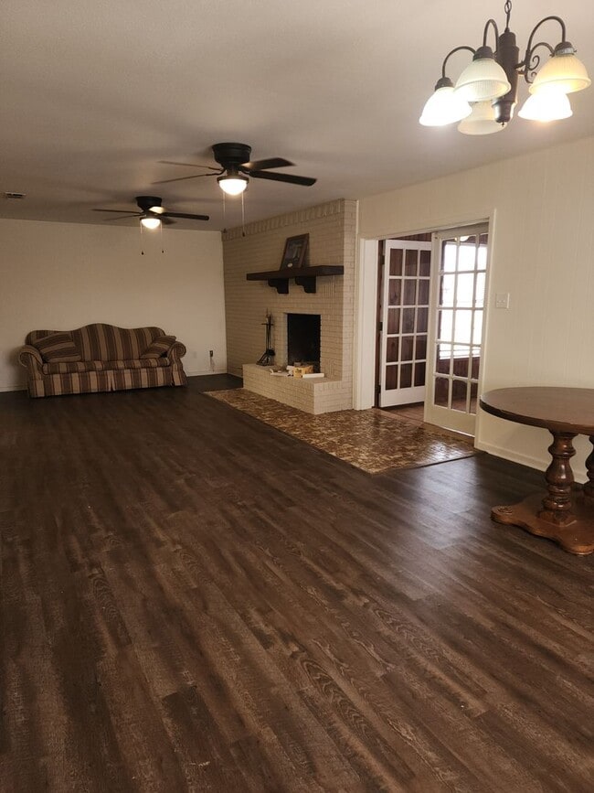 Photo - 3/2.5 Home in Burnet County