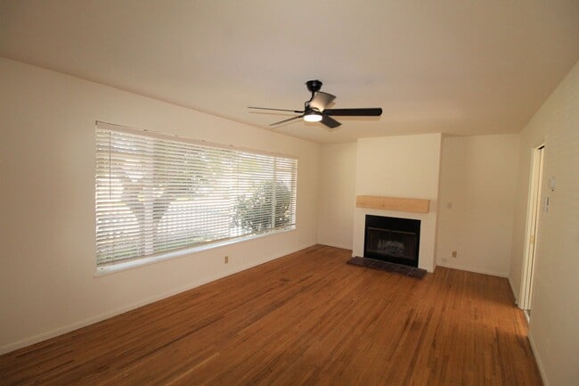 2352 Pierpont Blvd