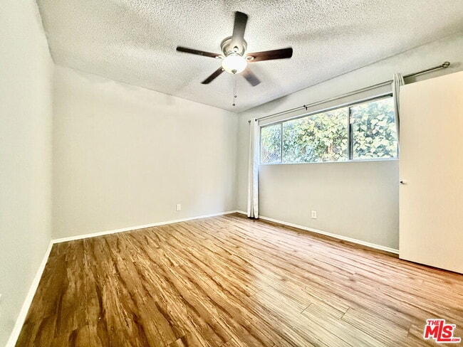 Photo - 127 Loma Vista St Unidad 5