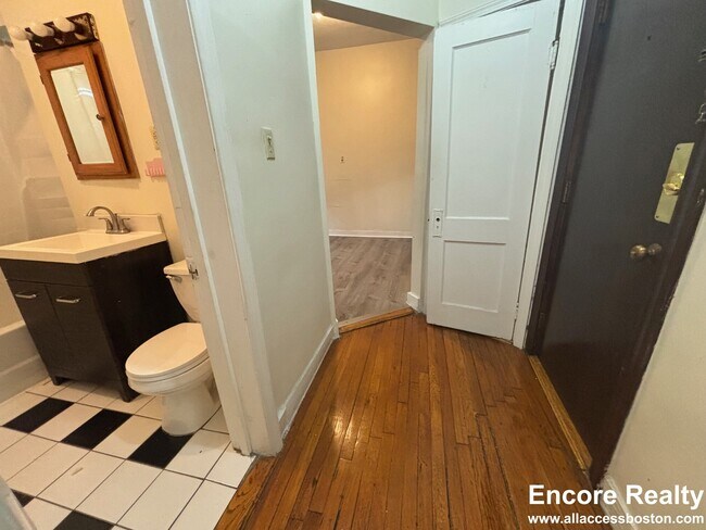 Photo - 103 Gordon St Unit 4