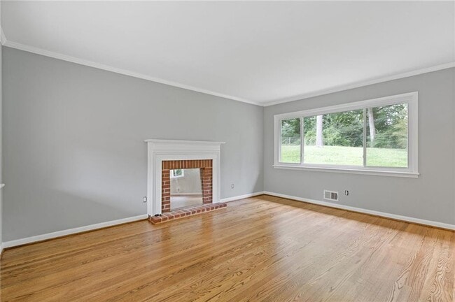 Photo - 1435 Thomas Rd