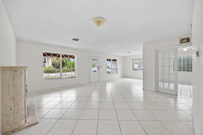 Photo - 1828 N Palmway