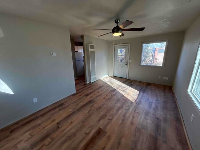 Photo - 312 1/2 W Dale St