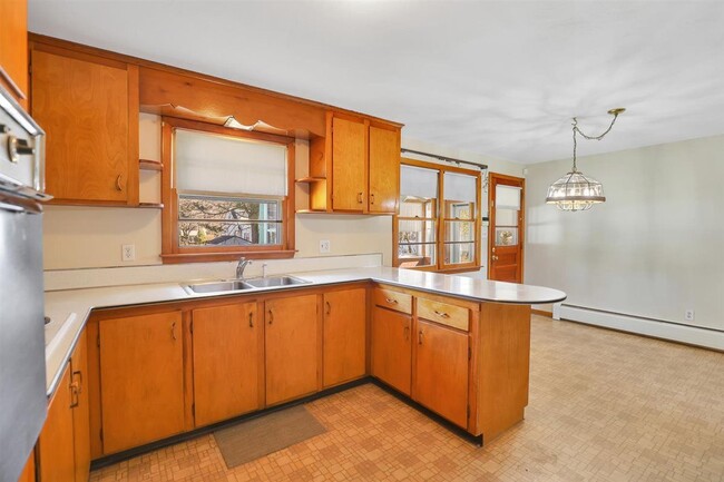 Photo - 57 Alanby Dr