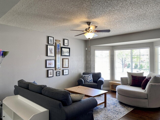 Photo - 2825 Dristol Dr