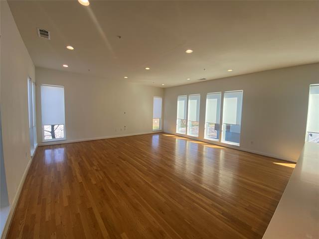 Photo - 1505 S Akard St