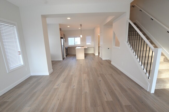 Photo - 787-787 Lewis Greens Dr NW Unité 3