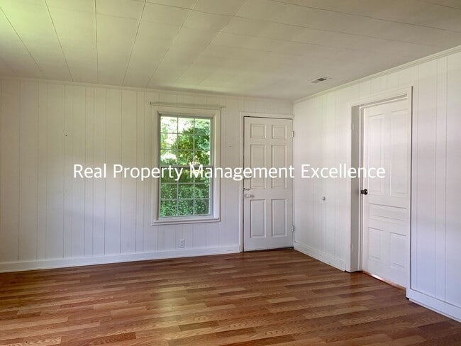 Photo - Historical Home, 2 Bed, In Downtown Wake Forest, Available Now!