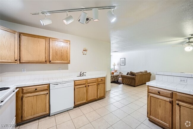 Building Photo - 3612 Shawn Reynolds Ct Unit 104 Rental