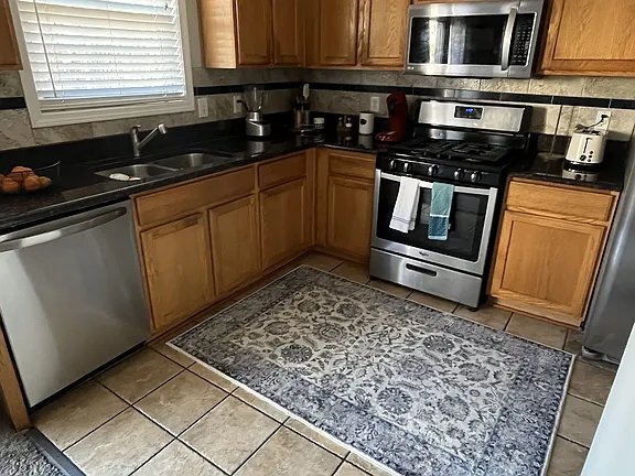 Photo - 363 Weatherstone Pl