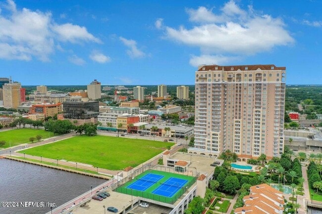 Building Photo - 400 E Bay St Unit 2206