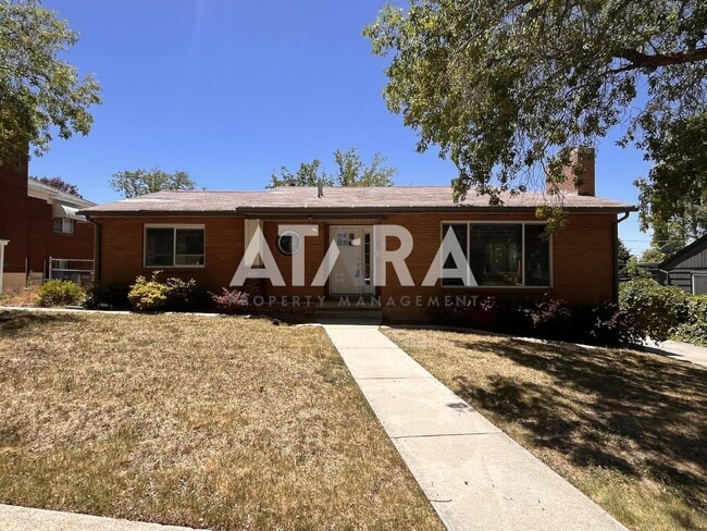 Building Photo - 2362 Bryan Ave