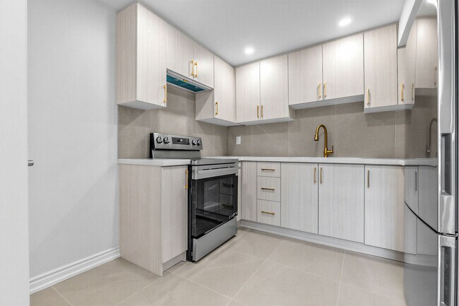 Photo - 11 Valley Centre Dr