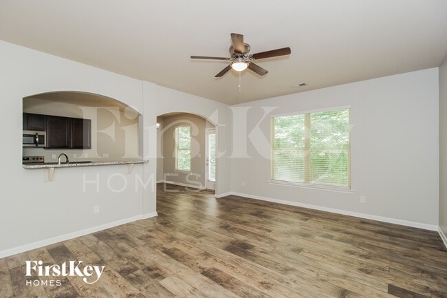 Photo - 153 Southwind Cir