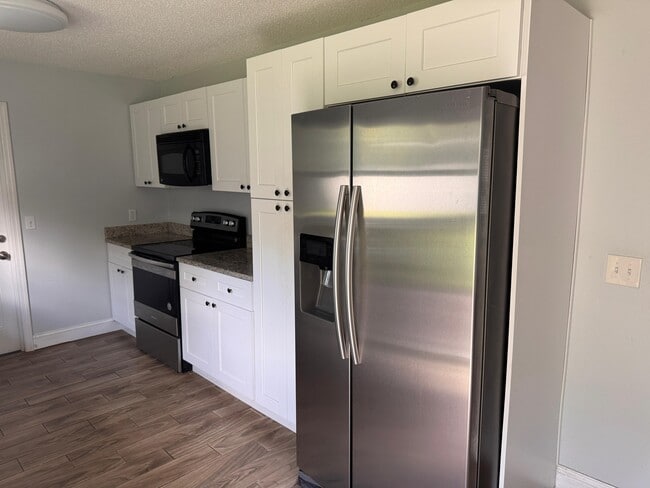 Photo - 12260 Delaware Woods Ln
