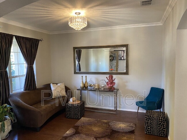 Photo - 15620 Gatehouse Dr
