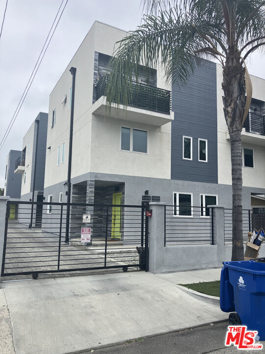Building Photo - 11318 Miranda St Rental