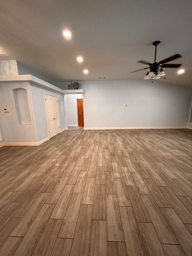 Photo - Beautiful Home for rent in Visalia!