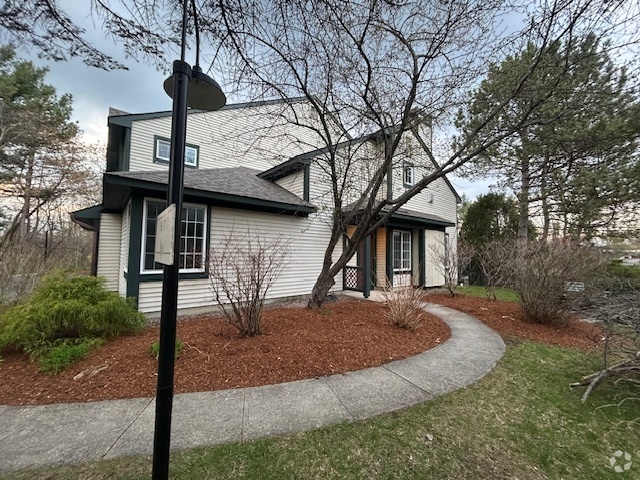 Building Photo - 7 Lake Forest Dr Unit 7 Rental