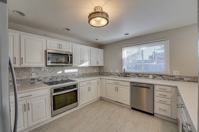 Photo - Beautiful 4 bed, 3.5 bath Home in Fort Collins Dakota Ridge Neighborhood