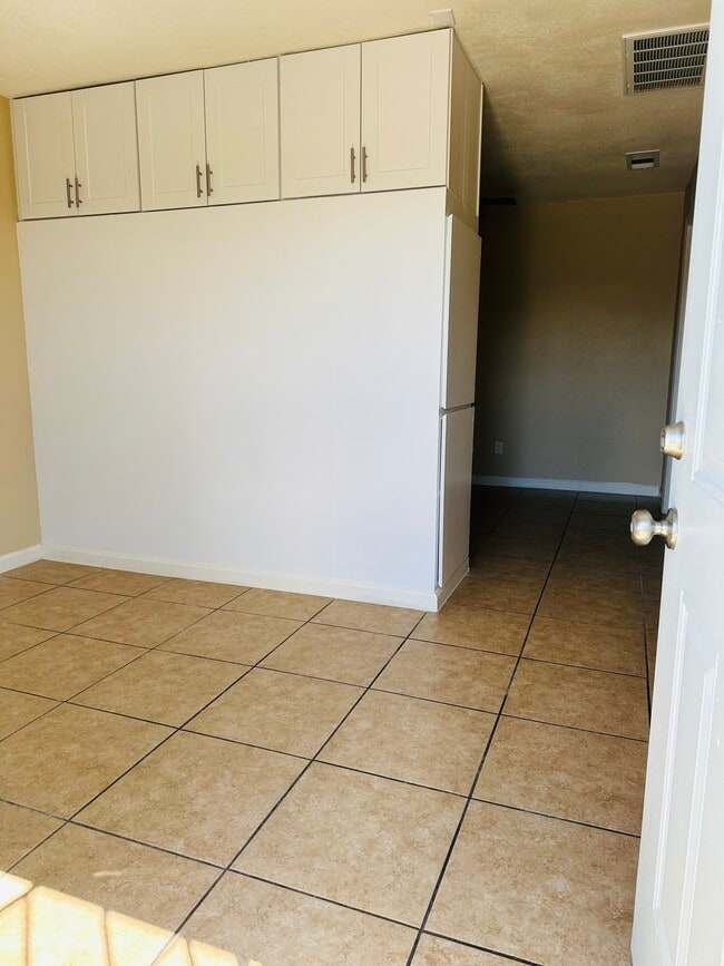 Photo - The Sunset Apartments