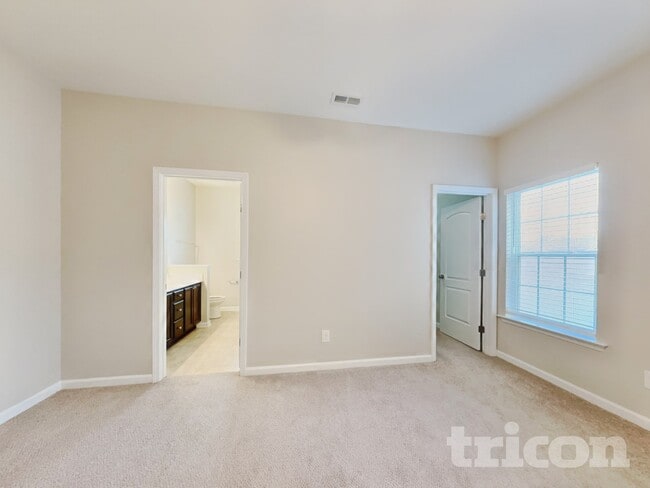 109 Claystone Dr