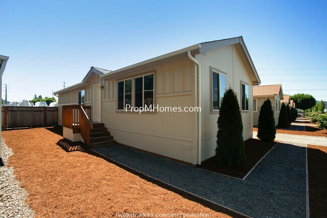Prime Clackamas Location – 2BR Home with C... - Prime Clackamas Location – 2BR Home with C... Unidad 13163 SE Highway 212 -  5