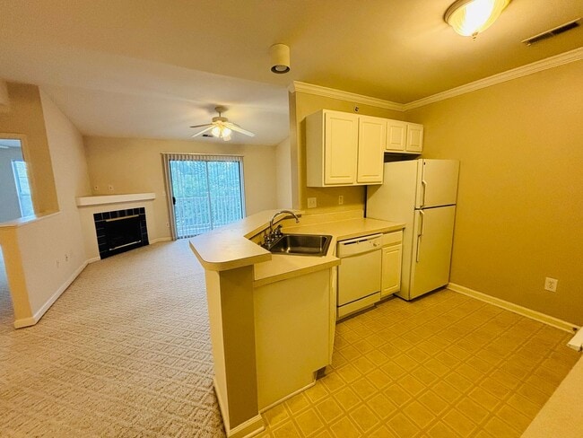 Photo - 215 S Knollwood Dr