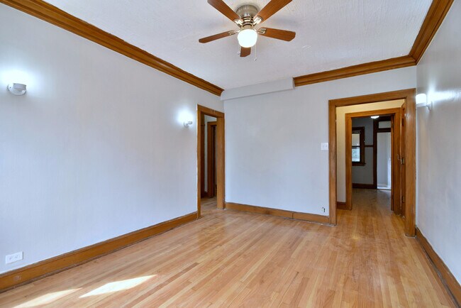 Photo - 610 N Mayfield Ave Unit 2