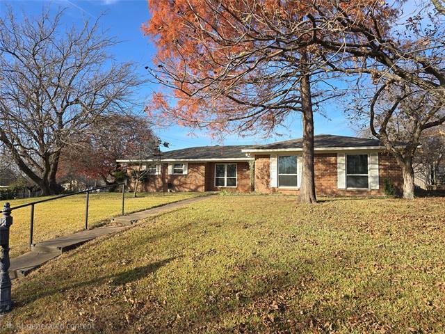 Photo - 301 E 6th St