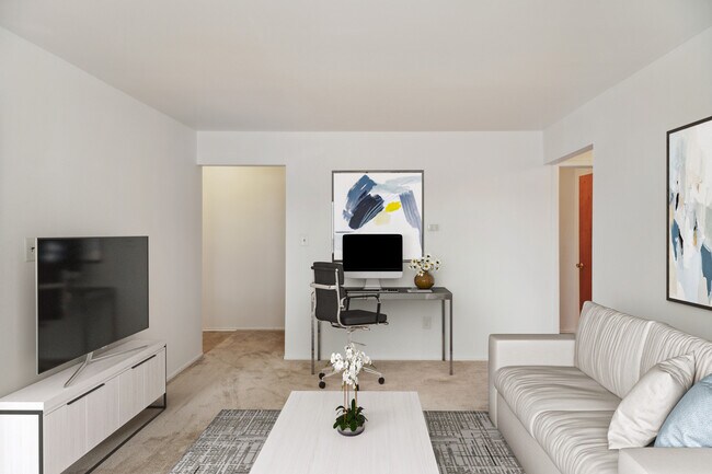 Photo - Tuscan Shores Apartments