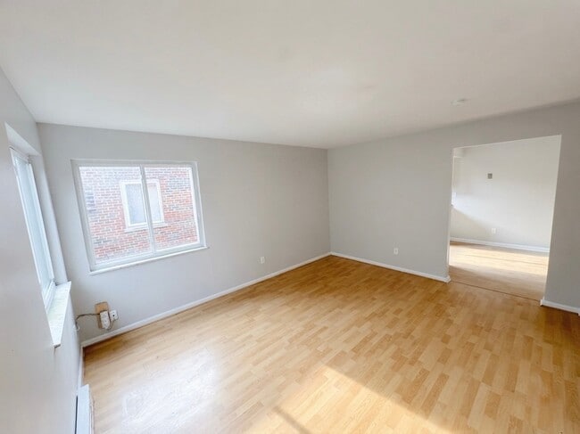 1582 Crest Hill Ave Unit 3