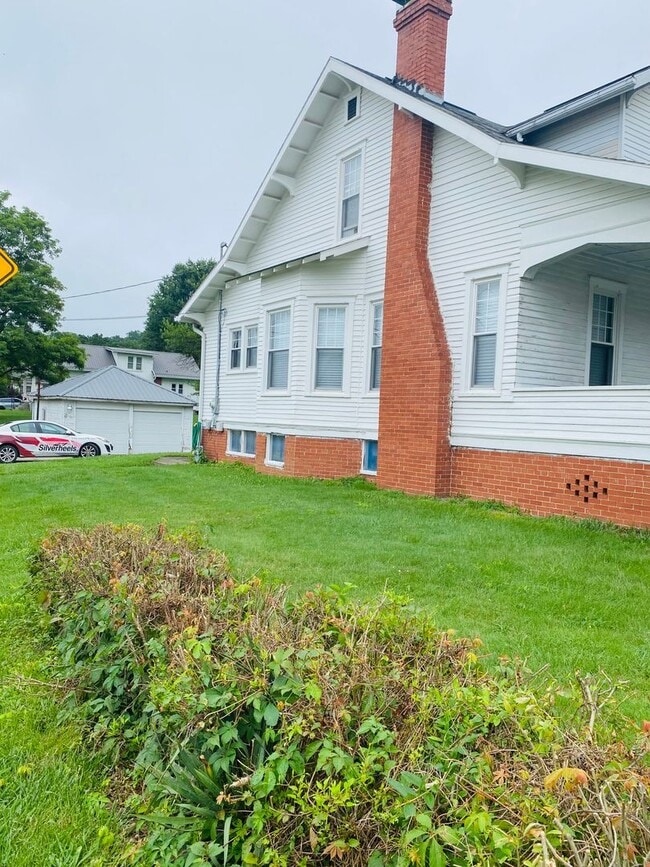 Photo - Spacious home on Colegate Drive