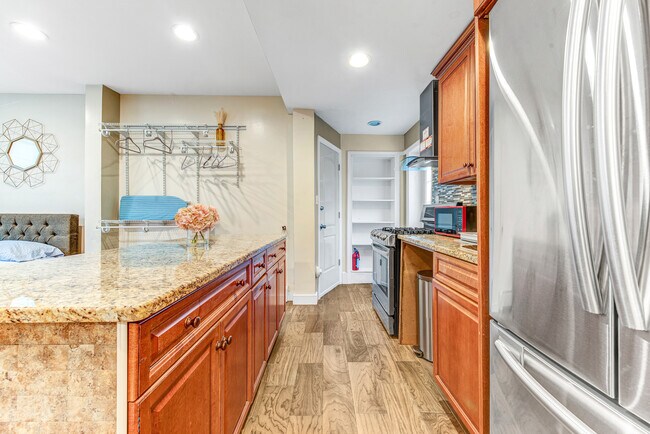 Photo - 7108 HUDSON Ave