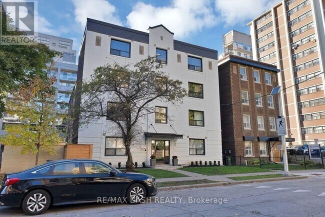 Photo - 50 Raglan Ave Unit 5