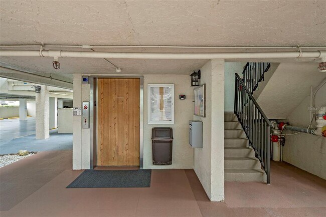 Photo - 8211 Brent St Unidad 844