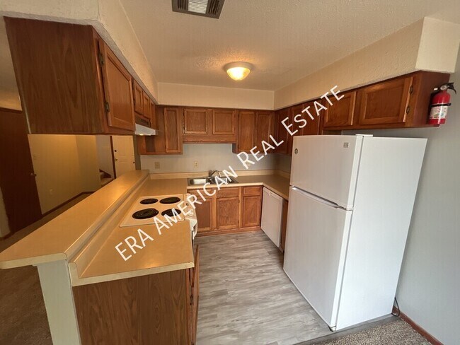 Photo - 320 Olympia Ct