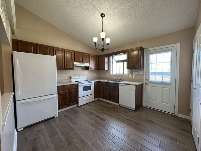 Photo - 399 W Frances St