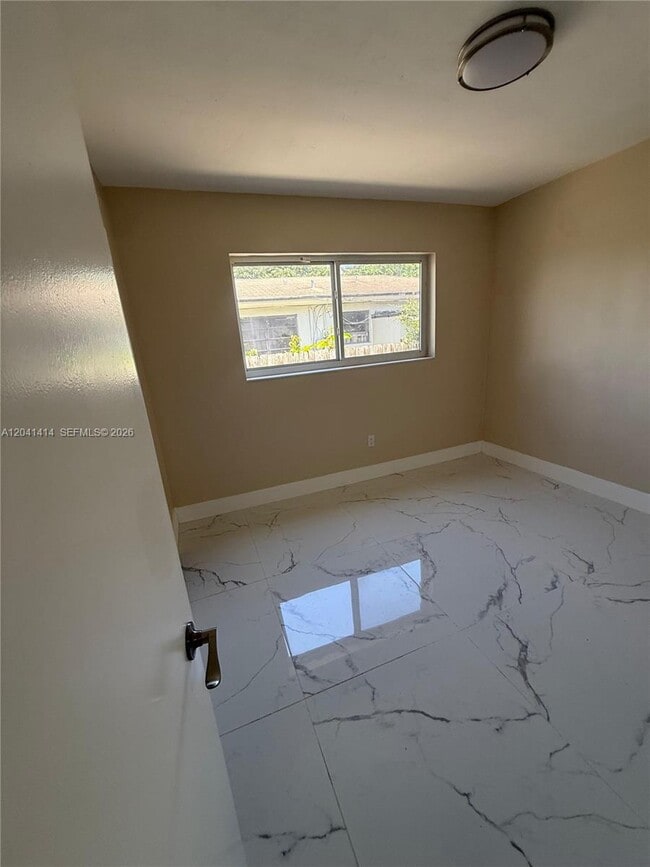 Photo - 2600 NW 112th St