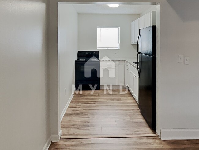 Photo - 379 Elm St NW Unit C