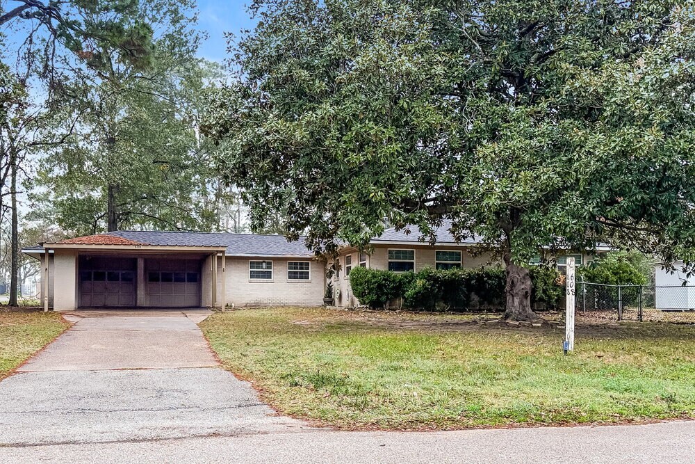 Photo - 608 Hilliard St