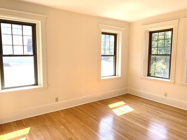 Building Photo - 75 Longwood Ave Rental