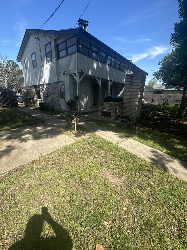 Photo - 3612 N Drexel Blvd