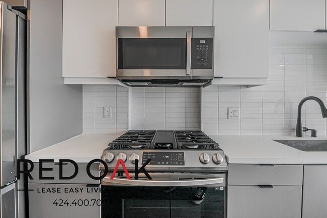 Photo - 1100 W Temple St Unit 610