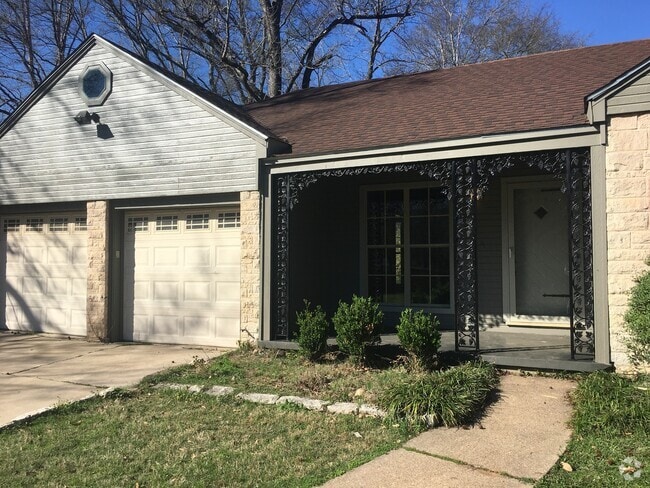 Building Photo - 2/1 Fenced Yard KISD Rental
