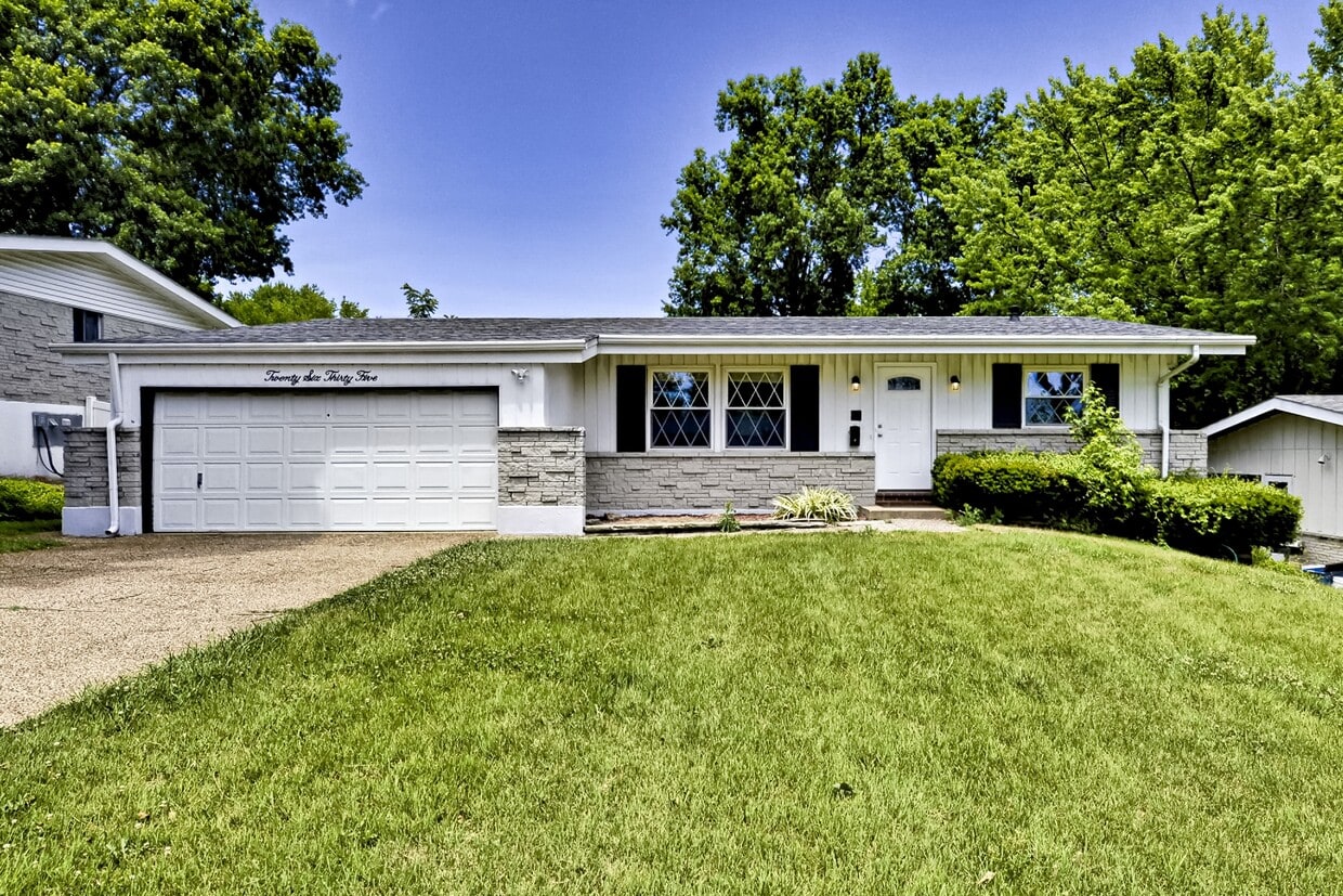 Photo - 2635 Netherton Dr (St. Louis, MO)