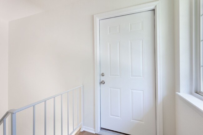 641 Powder Springs St Unit 8