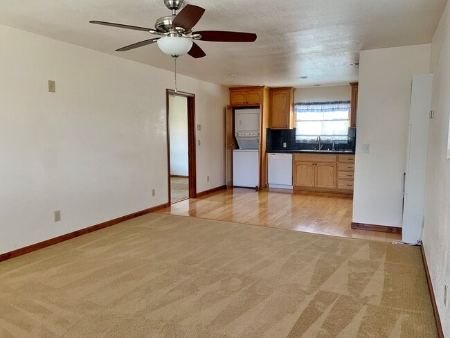 Building Photo - 1691 Albion Ct Unit Albion 1691-101