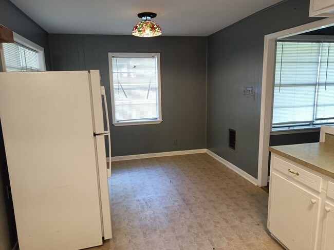 Photo - 340 West Dr